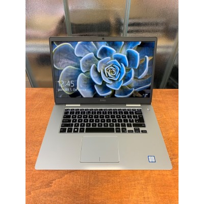 Dell Inspiron 15 7570 i5 / 250GB / 8GB RAM / IPS